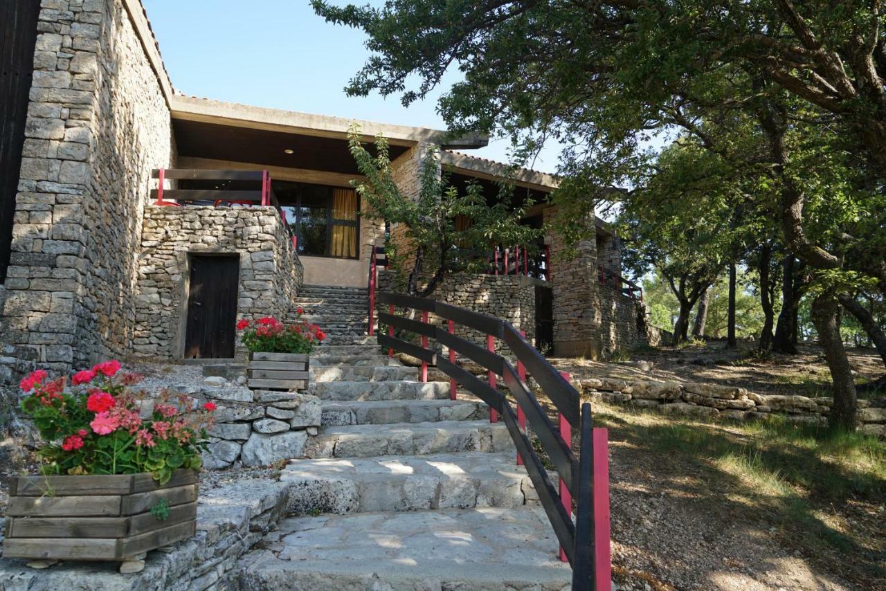 Vvf Luberon Provence Otel Murs  Dış mekan fotoğraf